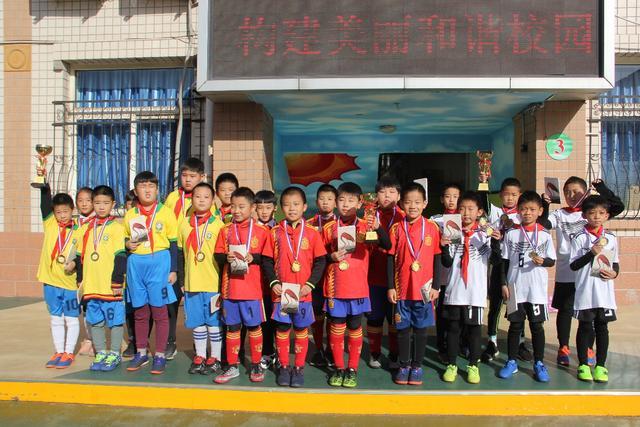 恩里克：登贝莱需休息 齐达内的选人标准高